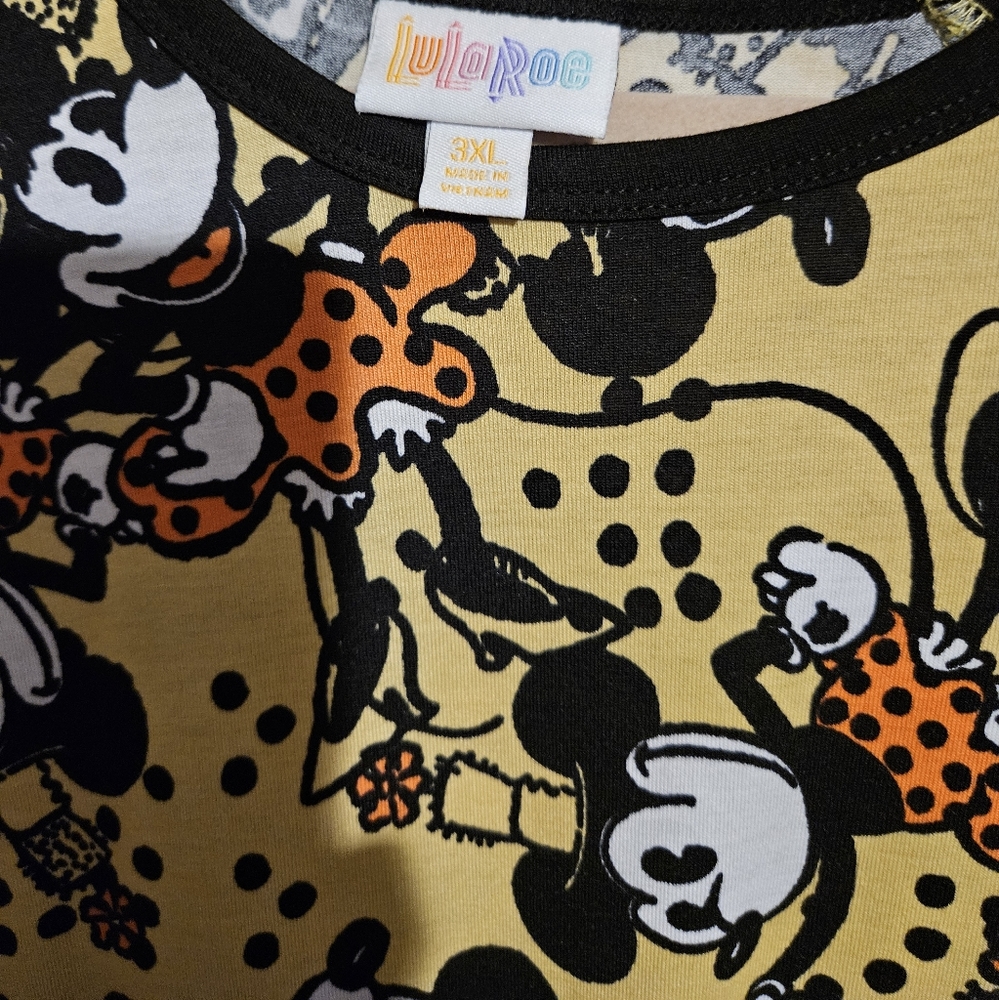 EUC. LULARO SHIRT.